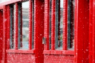红色房屋外墙图片