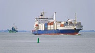 海上集装箱货轮图片