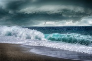 风暴海浪图片