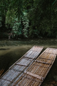 竹木筏图片