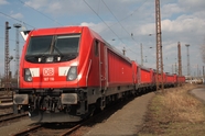 德国红色货运列车图片