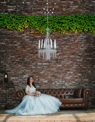欧式浪漫风格室内婚纱照图片