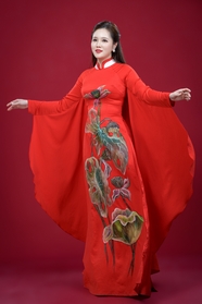 越南时尚红色奥黛服饰美女写真图片