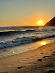 坎布尼亚斯海滩夕阳美景图片