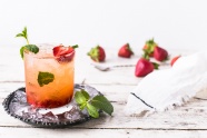 冰镇草莓薄荷果汁图片