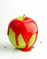 盖满红漆的苹果图片