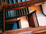 木质楼梯间图片