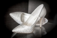 白色系新娘婚鞋图片