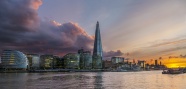伦敦泰晤河畔建筑图片