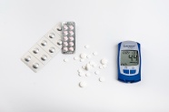 血糖仪和降血糖药图片