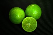 绿色酸柠檬摄影图片