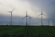 风力发电场风车图片