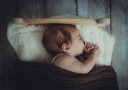 宝宝睡觉姿势图片