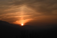 夕阳落山天空图片