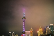 城市高楼夜景图片