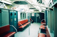 地铁车厢图片