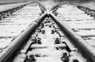 冬季铁路轨道图片