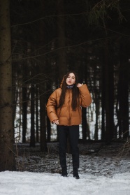 欧美面包服美女图片