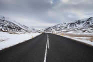 冬季雪山公路图片