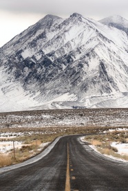 冬季雪山公路图片