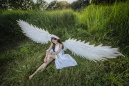亚洲白色天使美女造型图片