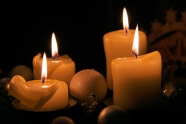 圣诞蜡烛灯光夜景图片