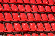 观众台红色座椅图片