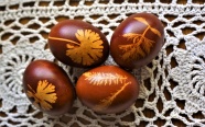 复活节棕色鸡蛋图片