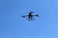 空中无人飞机航拍图片