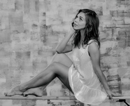 欧美黑白性感美女在线写真图片