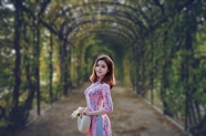 前凸后翘性感奥黛美女图片