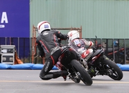 摩托车竞技比赛图片