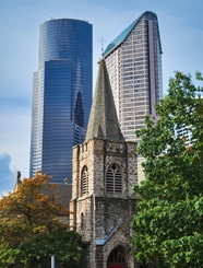西雅图教堂塔和商务大楼图片