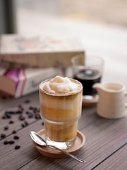 椰子咖啡冰沙甜饮料图片