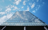 现代高楼大厦玻璃窗图片