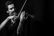 小提琴音乐节黑白肖像图片