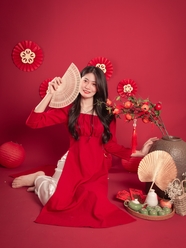 春节红色喜气亚洲美女写真图片