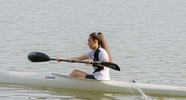 女子单人皮划艇水上运动图片