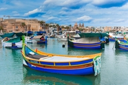 马耳他渔村渔船图片
