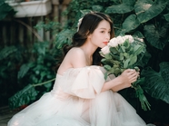 亚洲美女白色婚纱写真图片