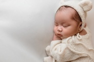 可爱新生婴儿宝宝睡觉图片