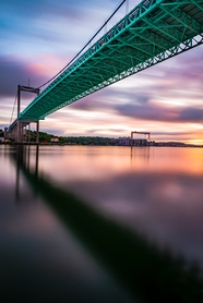 黄昏跨海大桥建筑摄影图片