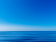  蓝天天空汪洋大海风景摄影图片