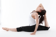 瑜伽美女普拉提锻炼伸展动作图片