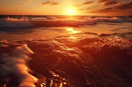 日暮黄昏夕阳余晖照耀下的大海图片