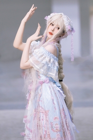 亚洲甜美女生cosplay艺术摄影图片