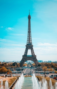 法国巴黎埃菲尔铁塔建筑摄影图片