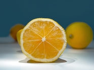 新鲜柠檬水果切面摄影图片