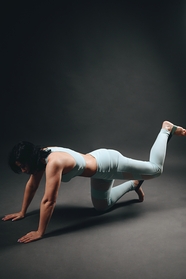 健身瑜伽美女形体艺术写真摄影图片