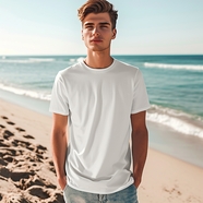 夏日海边沙滩白色T恤帅哥写真图片